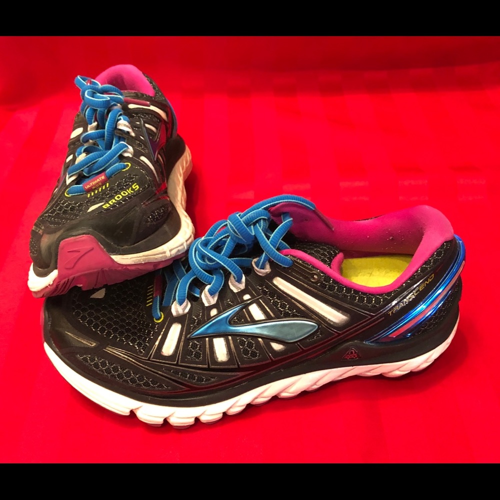 Women’s Road Running Shoes Transcend